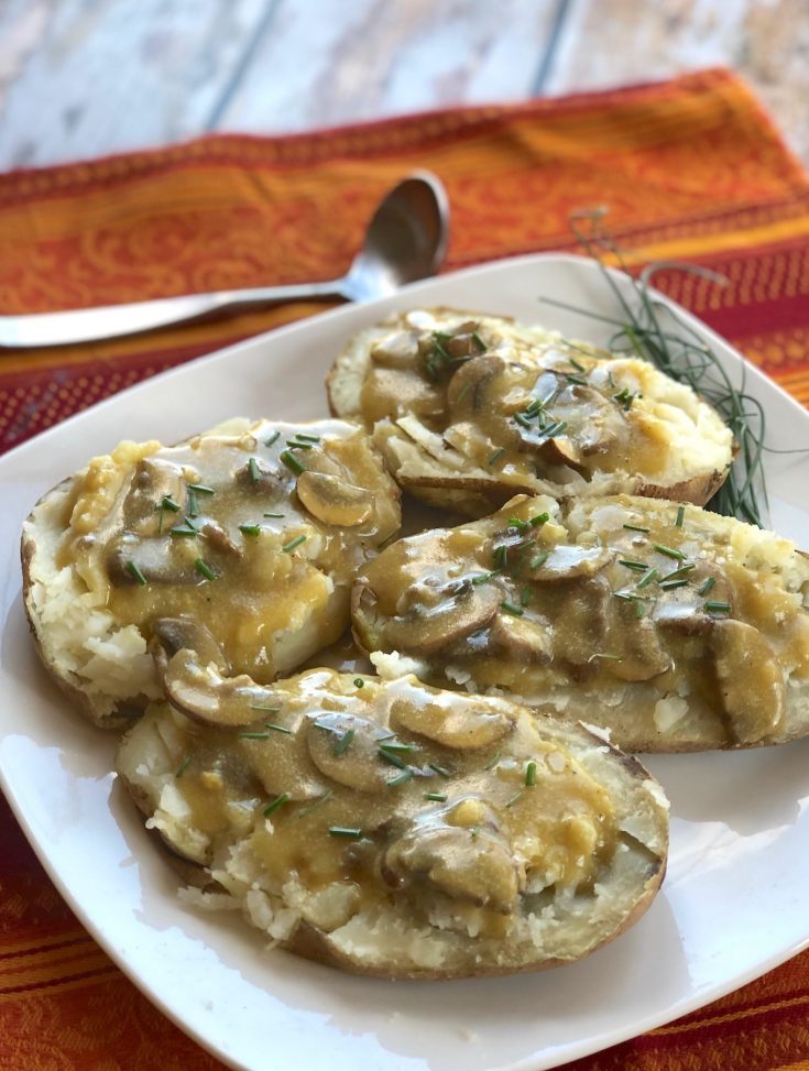 Smashed potatoes with vegan mushroom gravy