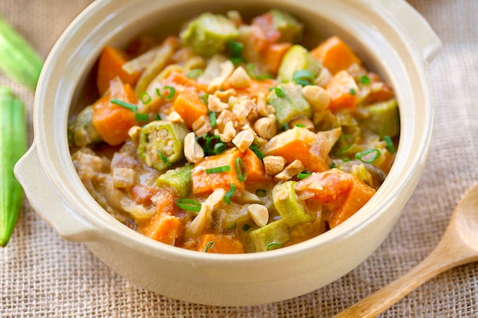 GRUB: Easy Vegan Southern Inspired Stewed Okra with Calphalon Premier™ Space  Saving Cookware