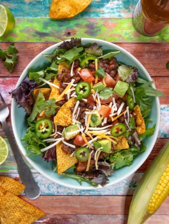 Hot and cool black bean taco salad