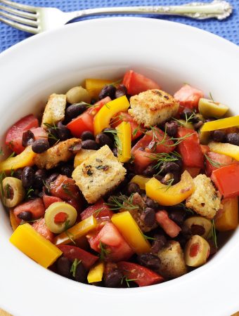 Black Bean Salad with tomatoes and croutons