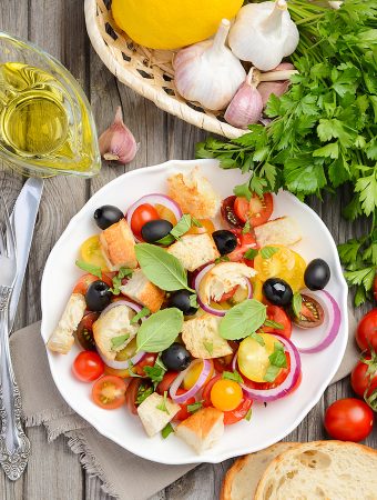 Italian Bread and Tomato Salad — Panzanella salad