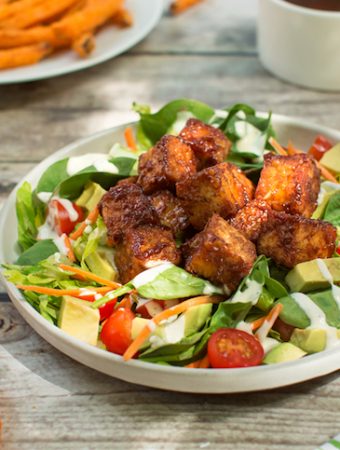 BBQ tempeh salad