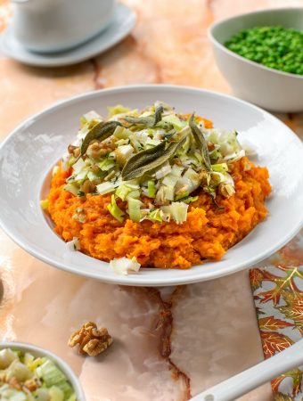 Mashed sweet potatoes with leeks & walnuts