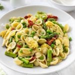 Spring pasta salad with asparagus and peas