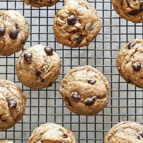 A Simple Vegan Cookie Recipe (chocolate chip & other variations)