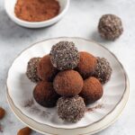 Vegan maca energy balls with nut butter